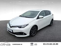 Blanc Utilisé 2015 Toyota Auris Design Berline | 12 890 € (Prix juste)