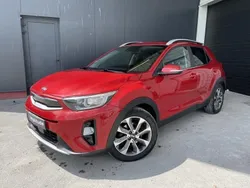 Rouge grenadine/toit noir Utilisé 2018 Kia Stonic Premium SUV | 12 899 € (Prix assez cher)