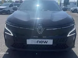 Noir Utilisé 2022 Renault Mégane Techno SUV | 25 999 € (Prix juste)