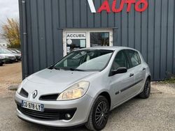 Gris Utilisé 2007 Renault Clio III Expression Citadine | 5 990 € (Prix juste)