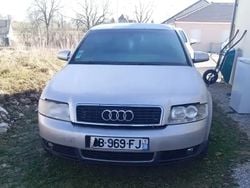 Gris Utilisé 2002 Audi A4 Berline | 700 €