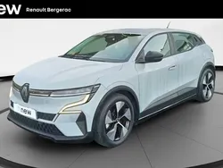 Gris Utilisé 2022 Renault Mégane Equilibre Berline | 20 990 € (Bon prix)