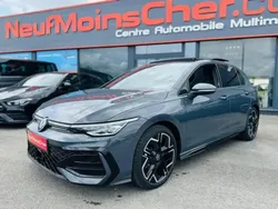 Gris Nouvelle 2025 VW Golf VIII R-line Berline | 39 990 € (Prix juste)