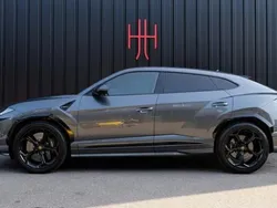 Utilisé 2019 Lamborghini Urus SUV | 244 990 € (Prix assez cher)