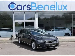 Gris Utilisé 2021 VW Passat Pro Break | 24 480 € (Prix juste)