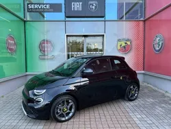 Noir Nouvelle 2025 Abarth 500e Citadine | 29 550 € (Super prix)