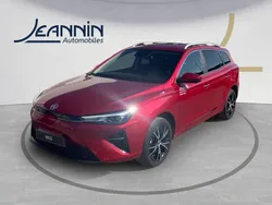 Rouge Utilisé 2023 MG MG5 EV Break | 27 990 € (Prix assez cher)