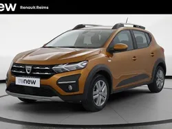 Orange Utilisé 2021 Dacia Sandero Comfort Citadine | 12 999 € (Prix juste)