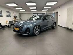 Bleu Utilisé 2025 Audi A5 S-Line Coupé | 58 871 € (Prix cher)