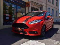Rouge Utilisé 2015 Ford Fiesta ST Citadine | 14 490 € (Prix cher)