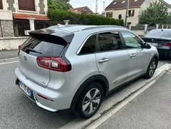 Gris Utilisé 2018 Kia Niro Premium SUV | 16 000 €