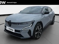 Gris Utilisé 2022 Renault Mégane Techno Berline | 22 990 € (Prix juste)