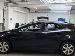 Utilisé 2015 Volvo V40 CC Momentum Break | 11 990 €