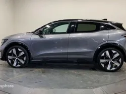 Blanc Utilisé 2023 Renault Mégane Techno SUV | 28 999 € (Prix juste)