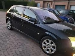 Noir Utilisé 2005 Opel Signum Cosmo Break | 1 350 €