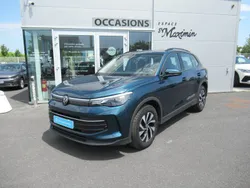 Bleu Utilisé 2024 VW Tiguan Life SUV | 35 990 € (Prix juste)