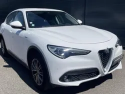 Utilisé 2020 Alfa Romeo Stelvio Super SUV | 24 990 € (Prix juste)