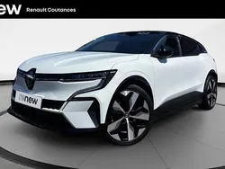 Blanc Utilisé 2024 Renault Mégane Techno Berline | 30 990 € (Prix juste)