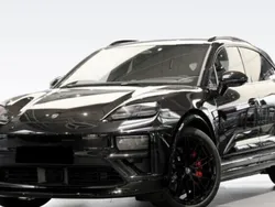 Utilisé 2024 Porsche Macan Turbo SUV | 134 000 €