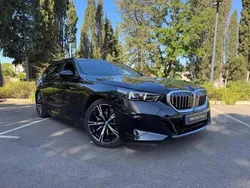 Noir Utilisé 2025 BMW 530 M Sport Break | 83 900 €