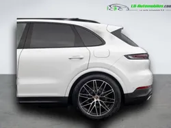 Utilisé 2023 Porsche Cayenne SUV | 117 100 € (Prix assez cher)