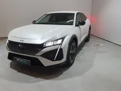 Blanc Utilisé 2023 Peugeot 408 Allure Berline | 24 989 € (Prix juste)