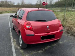 Rouge Utilisé 2007 Renault Clio II Expression Berline | 1 200 €