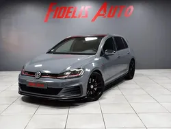 Gris Utilisé 2020 VW Golf VII Berline | 28 490 € (Prix assez cher)