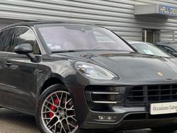 Utilisé 2017 Porsche Macan Turbo Performance Package SUV | 55 990 € (Prix juste)