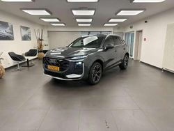 Gris Nouvelle 2025 Audi Q3 S-Line SUV | 59 384 €