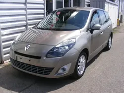 Beige Utilisé 2010 Renault Grand Scénic III Privilege Monospace | 8 990 €