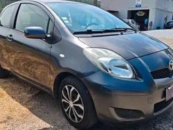 Gris Utilisé 2009 Toyota Yaris Citadine | 2 900 € (Super prix)