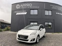 Blanc Occasion 2014 Peugeot 5008 Allure Monospace | 7 500 € (Prix assez cher)