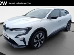 Blanc Utilisé 2022 Renault Mégane Evolution Berline | 23 490 € (Prix assez cher)