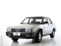 Gris Utilisé 1987 Alfa Romeo 90 Super Berline | 9 300 €