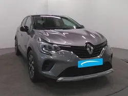 Gris Utilisé 2023 Renault Captur Evolution SUV | 17 090 € (Prix juste)