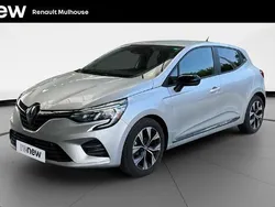 Gris Utilisé 2023 Renault Clio V Evolution Citadine | 14 999 € (Prix juste)