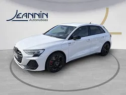 Blanc arcona Utilisé 2025 Audi A3 Sportback e-tron S-Line Berline | 52 990 €