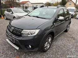 Gris Occasion 2018 Dacia Sandero Stepway Berline | 7 490 € (Bon prix)