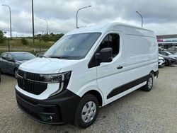 Blanc Nouvelle 2025 Renault Master Van | 37 990 € (Prix assez cher)