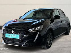 Noir Utilisé 2021 Peugeot e-208 Allure Citadine | 13 999 € (Prix juste)