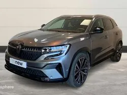 Gris Utilisé 2023 Renault Austral Iconic SUV | 32 999 € (Prix juste)