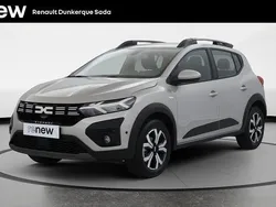 Gris Utilisé 2024 Dacia Sandero Expression Citadine | 16 999 € (Prix assez cher)