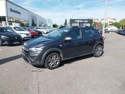 Gris Utilisé 2023 Dacia Sandero Expression Citadine | 17 450 € (Prix juste)