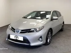 Blanc Utilisé 2014 Toyota Auris Hybrid Berline | 13 999 € (Prix juste)