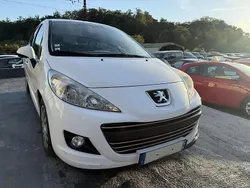 Blanc Utilisé 2012 Peugeot 207 Business-Line Berline | 3 990 € (Bon prix)