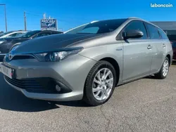 Gris Utilisé 2016 Toyota Auris Hybrid Business Edition Break | 11 490 € (Prix juste)