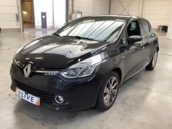 Noir Utilisé 2016 Renault Clio IV LIMITED Berline | 8 990 € (Bon prix)