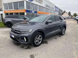 Gris Nouvelle 2025 VW T-Roc R-line Edition SUV | 34 980 € (Prix juste)