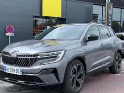 Gris Nouvelle 2025 Renault Austral Techno Esprit Alpine SUV | 38 999 € (Prix juste)